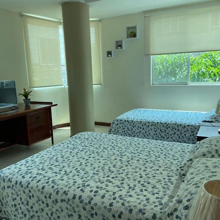 Doral Suite ¡Cerca Del Aeropuerto! グアヤキル エクステリア 写真