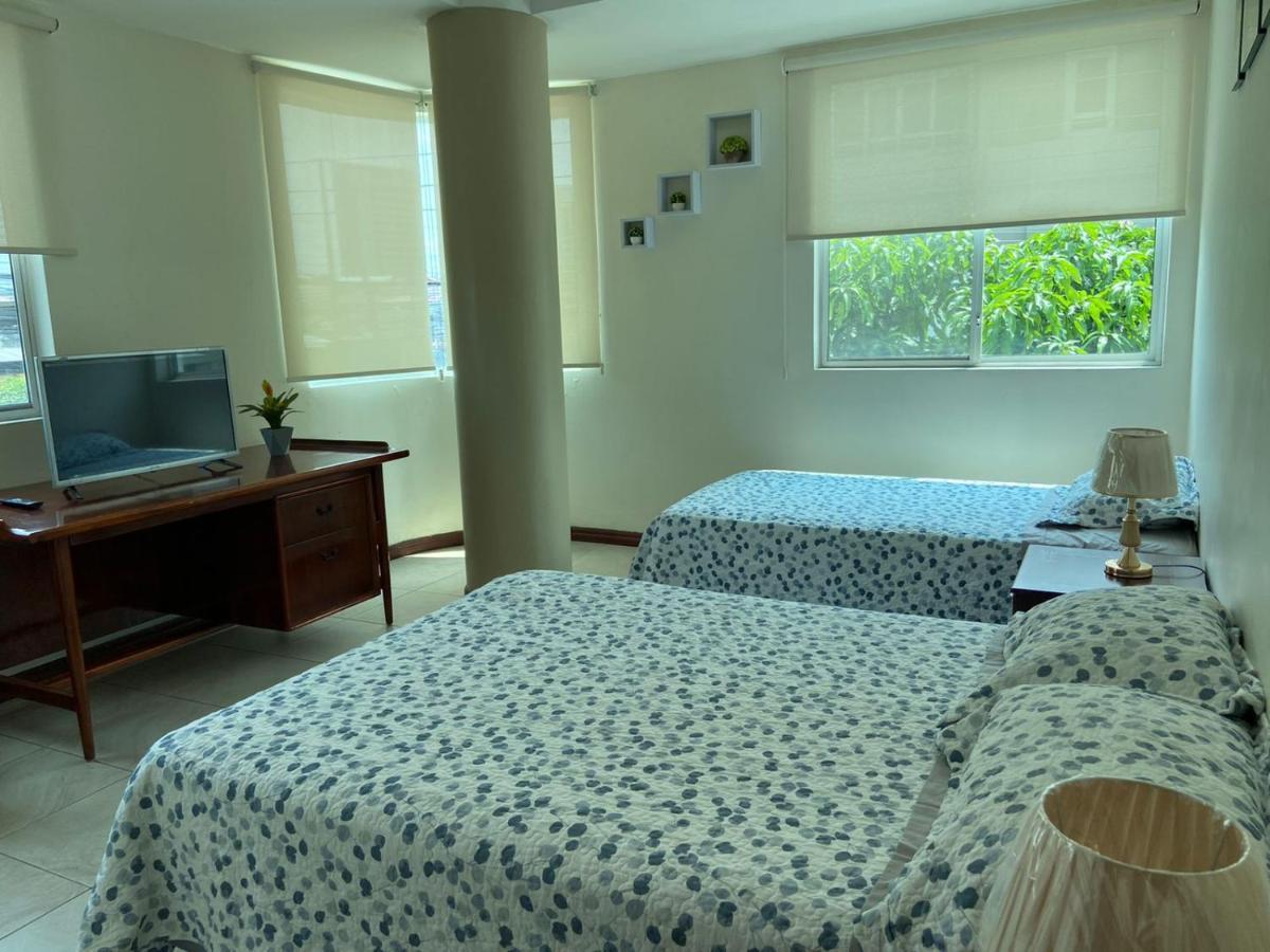 Doral Suite ¡Cerca Del Aeropuerto! グアヤキル エクステリア 写真